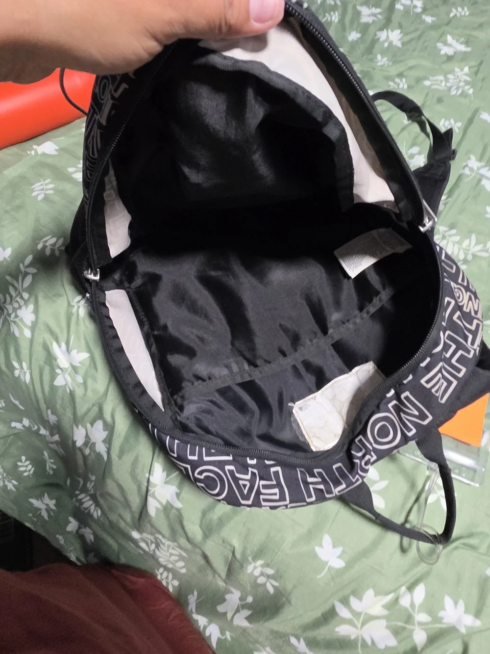 The North Face Black Logo-Print Daypack